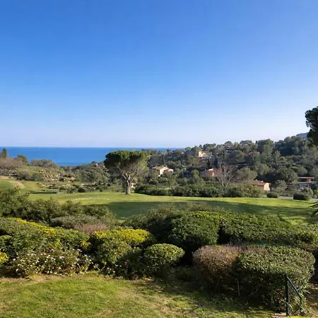 Cap Esterel Agay Raphael Vue 4 Personnes Chez Evelyne Saint-Raphaël