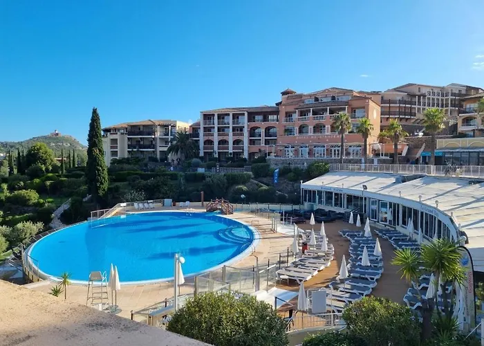Cap Esterel Agay Raphael Vue 4 Personnes Chez Evelyne Saint-Raphaël